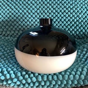 Black and white bubble vase.